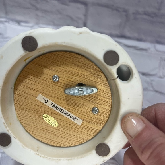 Musical Porcelain Santa Claus “O Tannenbaum” 9.25" Saint Nick, Father Christmas - Picture 7 of 9